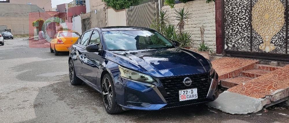 نيسان ألتيما